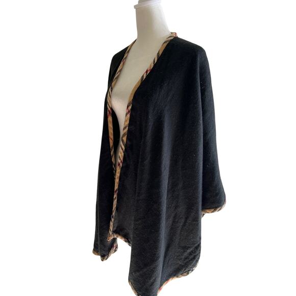 V. Fraas Black Wrap Shawl Scarf Lightweight Classic Warm Comfortcore Cozy - Picture 3 of 9